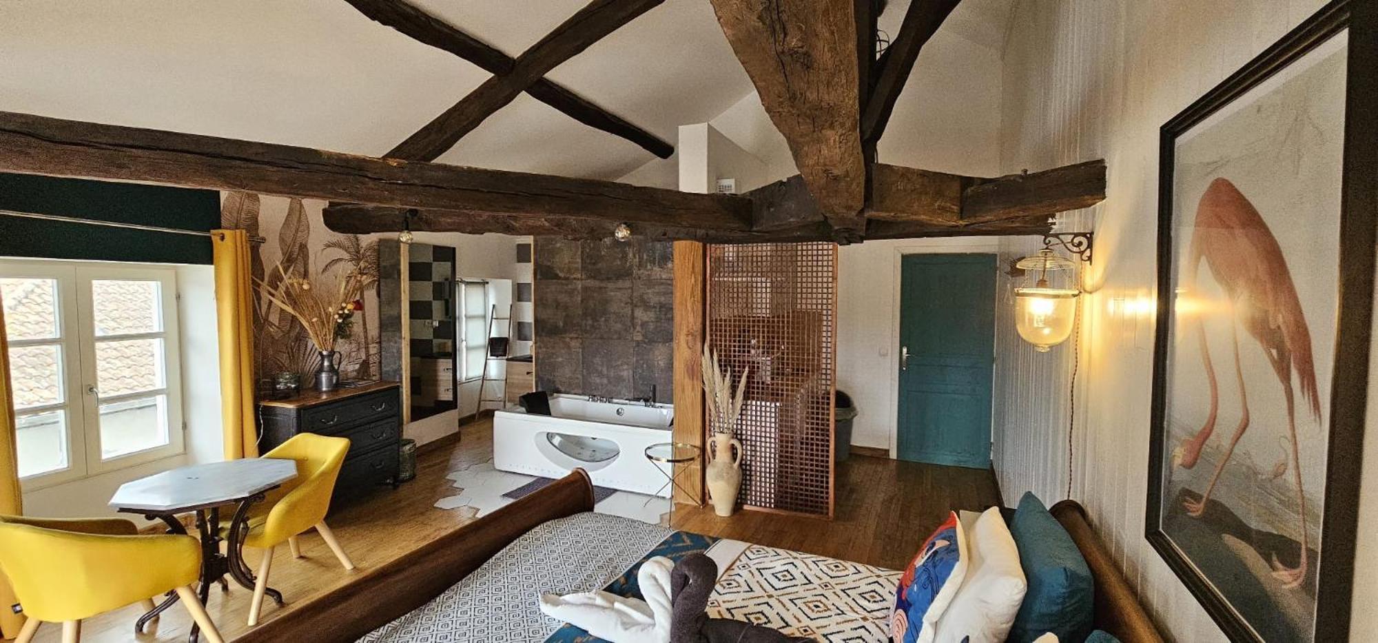 Suite Penthouse Romantique, Confolens, Charente Εξωτερικό φωτογραφία