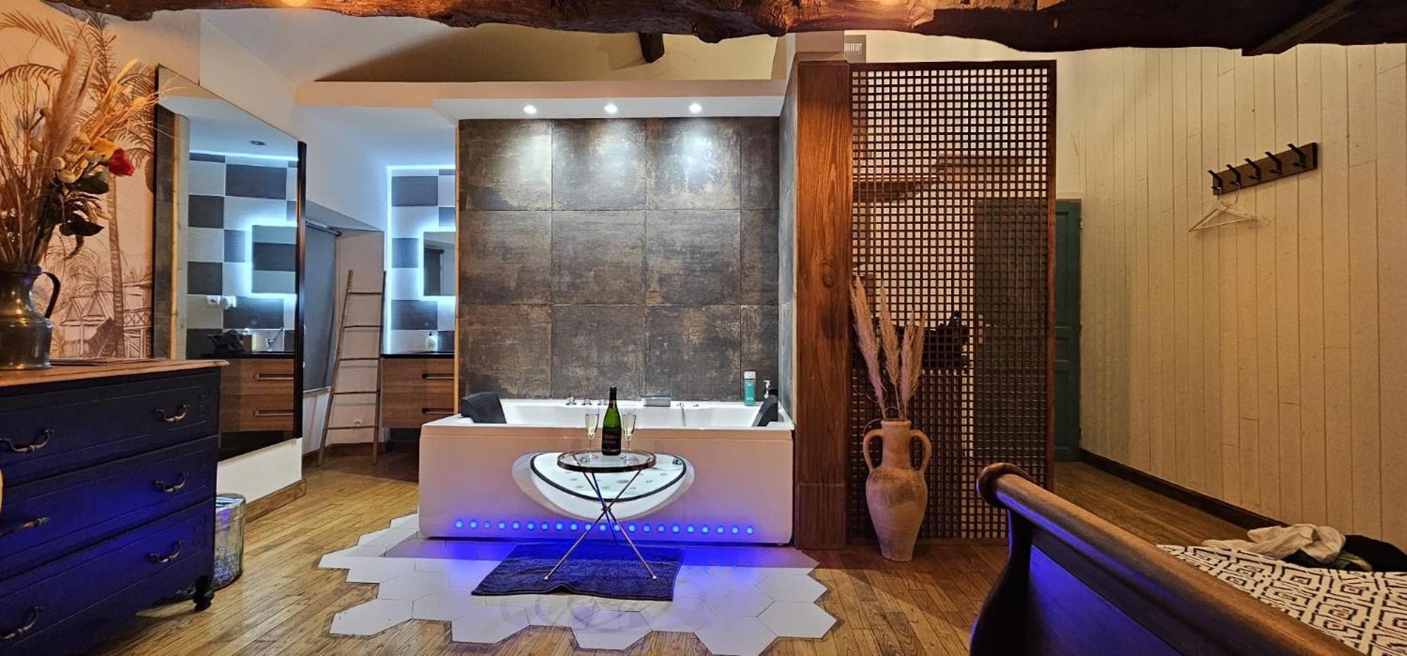Suite Penthouse Romantique, Confolens, Charente Εξωτερικό φωτογραφία